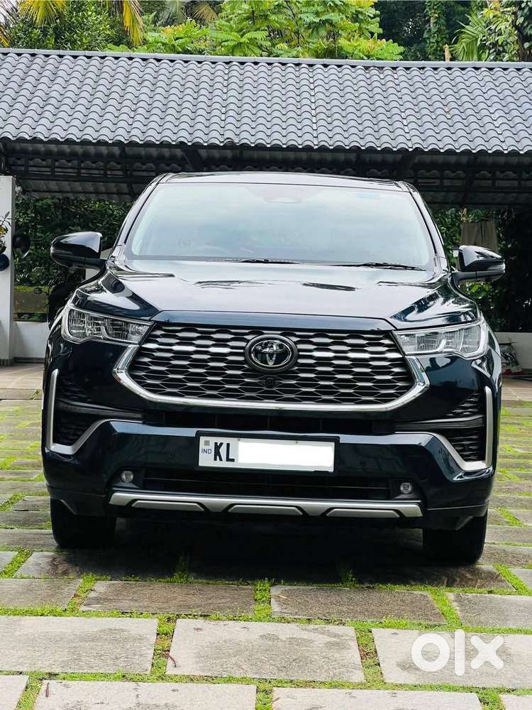 Toyota Innova Hycross 2.0 ZX (O) Hybrid 7 STR, 2023, Petrol