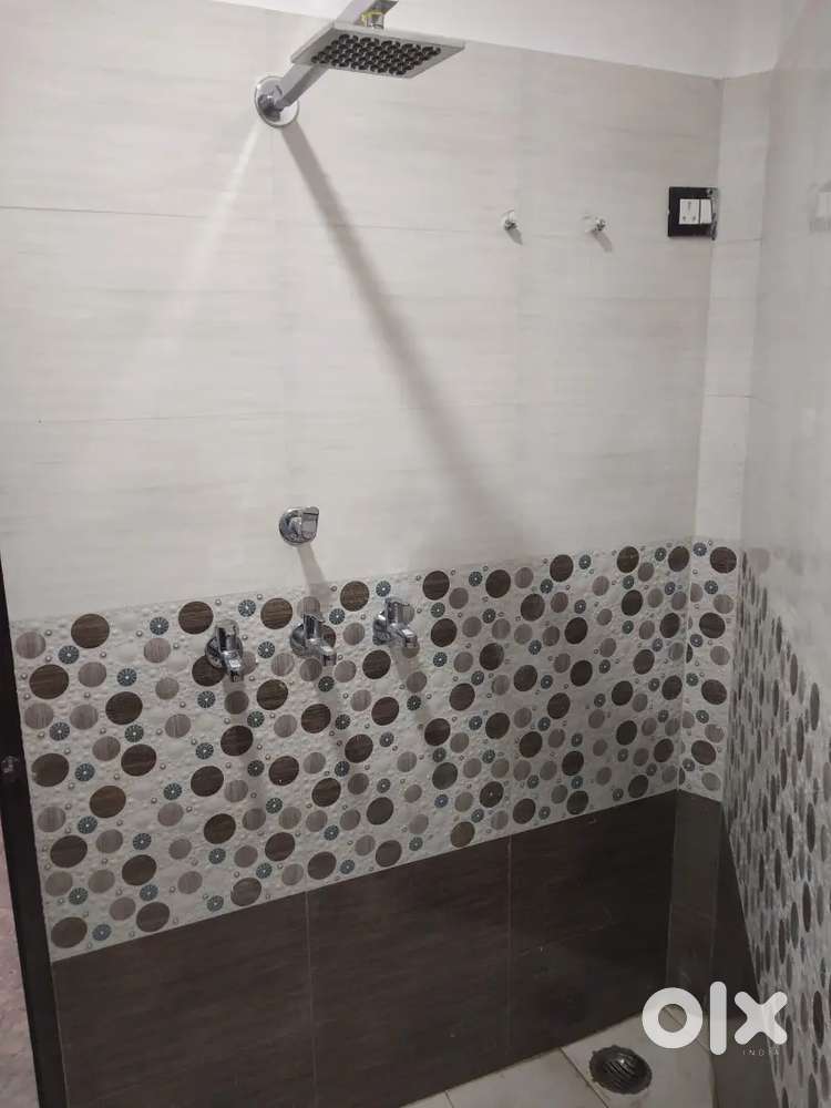 Room for boys nd girls there is no kitchen and no independent