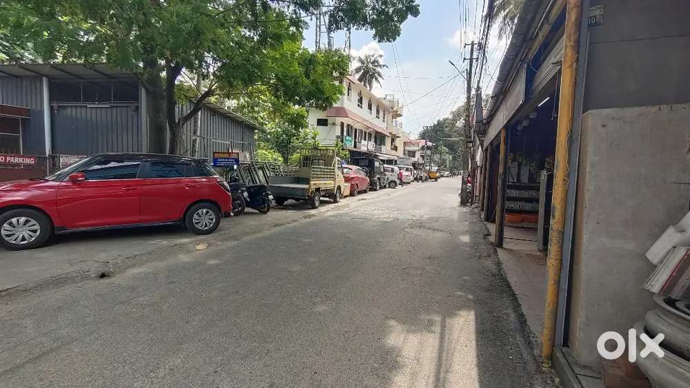 PROPERTY FOR SALE IN POSH LOCATION NEAR KANNETTUMUKKU JUNCTION