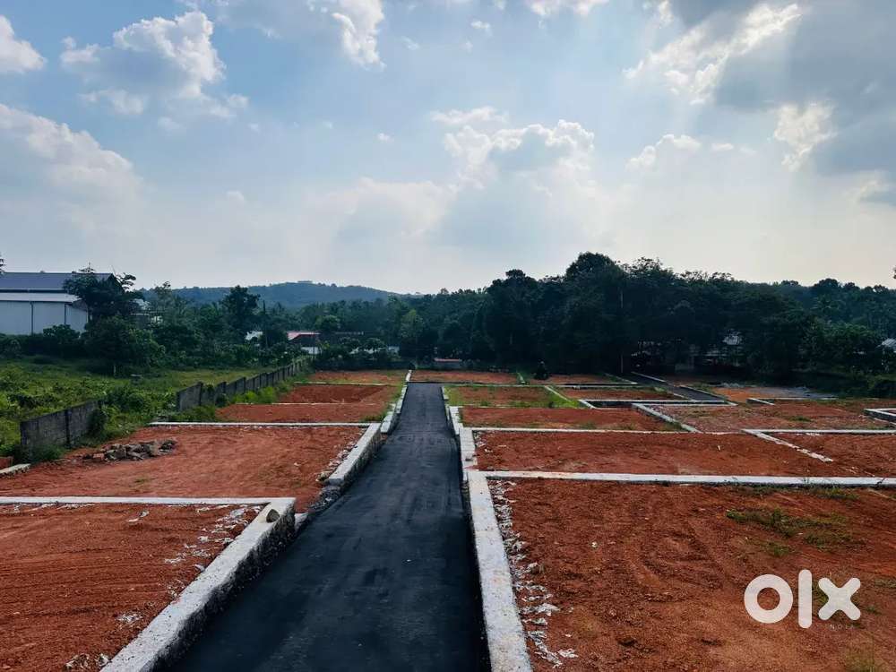 5 RESIDENTIAL PLOT FOR SALE KIZHAKKAMABALM MATHANGAKURISH