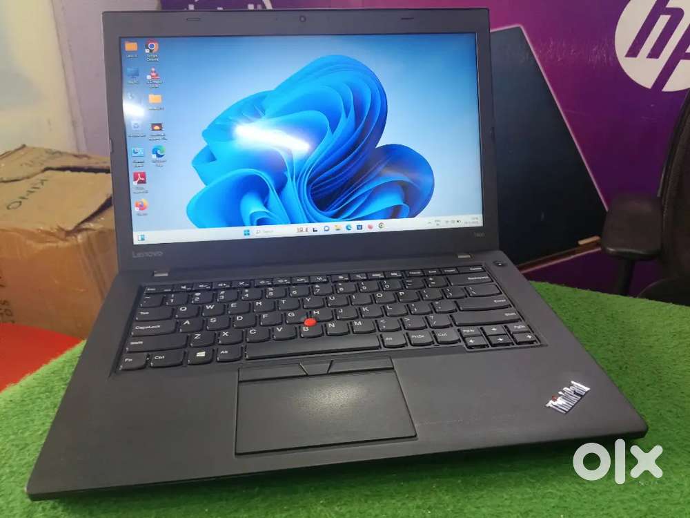 Lenovo ThinkPad T460 Corp i7 Processor 8gb RAM 256gb SSD 14 inches Gud