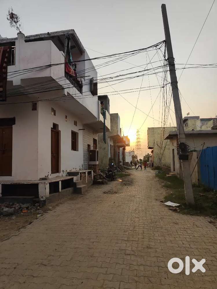 100 Gaj Plot in Narela