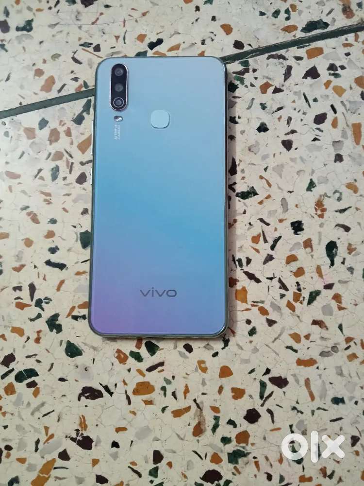 VIVO Y17 8 128