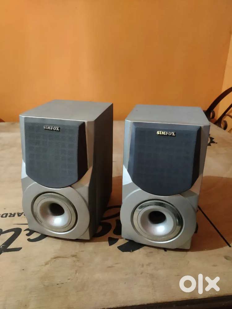 Simfox branded speaker