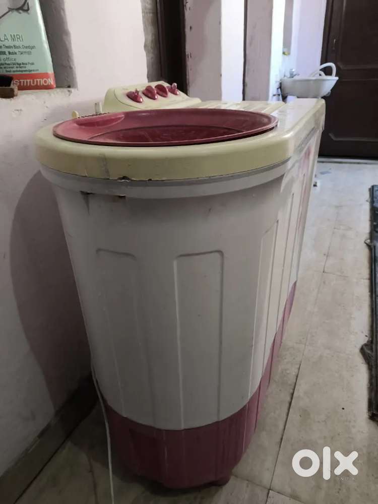 Whirlpool 8KG Semi Automatic Washing Machine – Good Condition