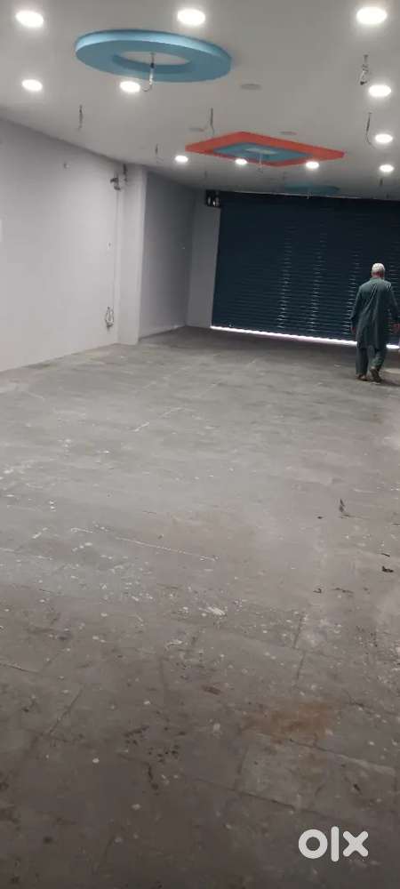 Big size  SHOP FOR RENT