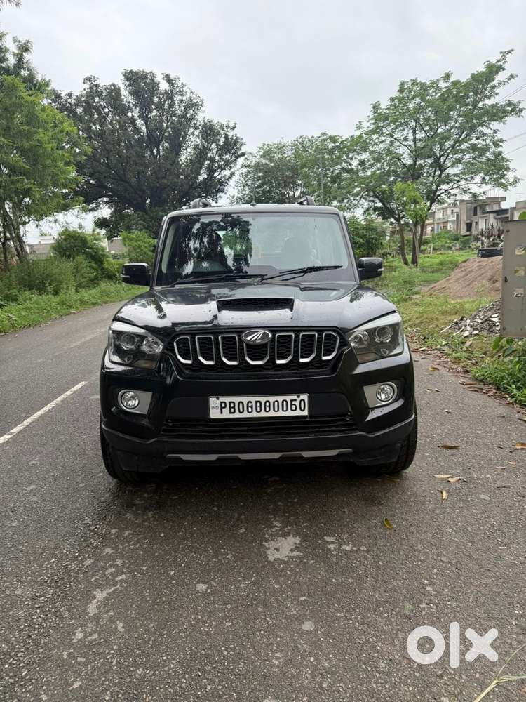 Mahindra Scorpio Classic 2022 Diesel 74000 Km Driven