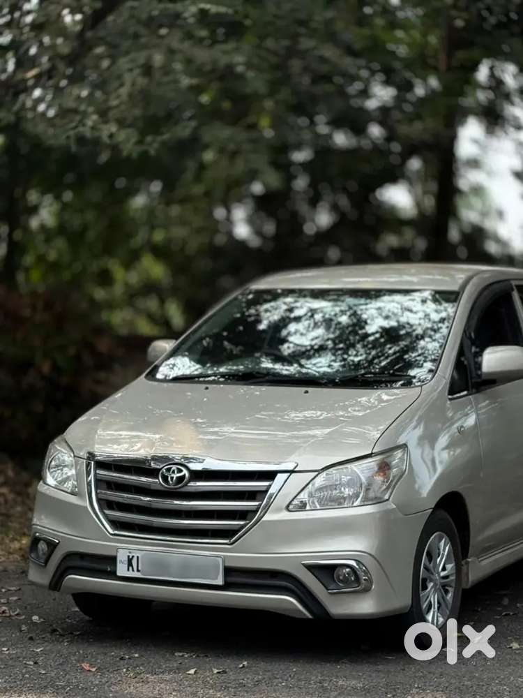 Toyota Innova 2013 Diesel in prestine condition!!