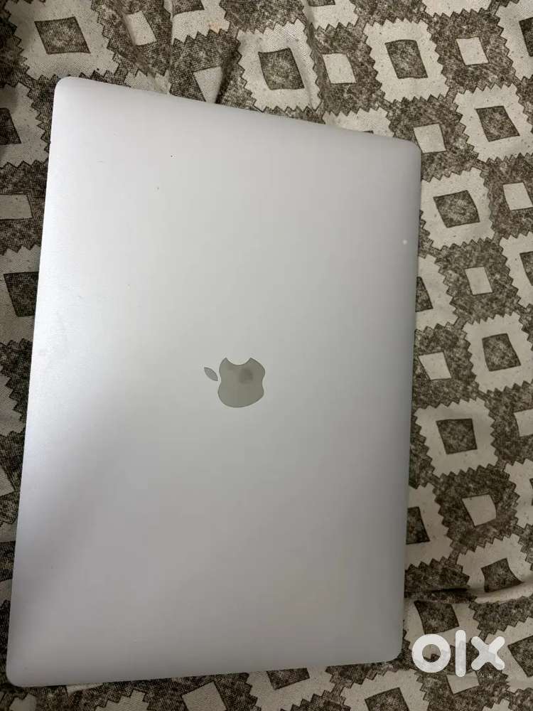 Macbookpro 512gb m4chip ₹58,000