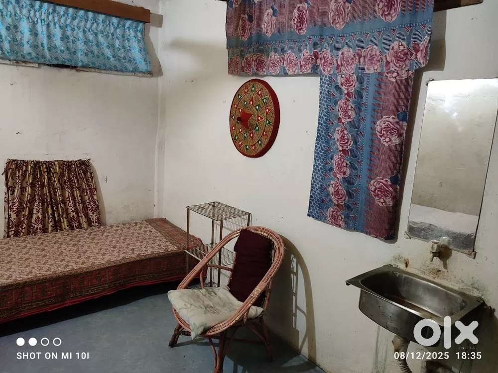 SINGLE ROOM. FURNISHED