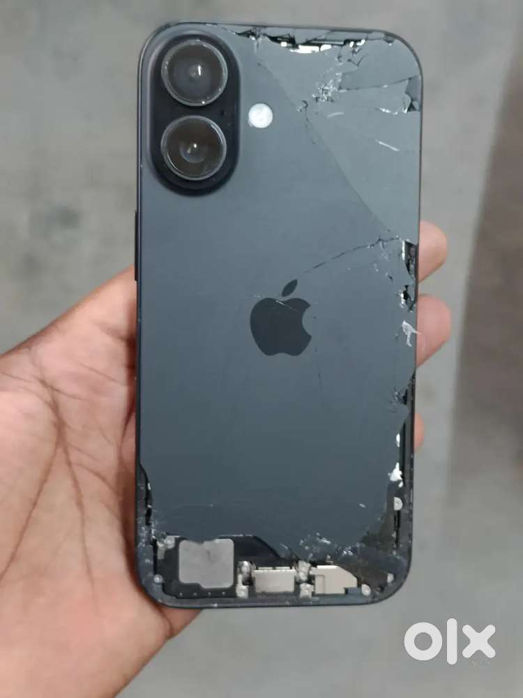 iPhone 16 broken