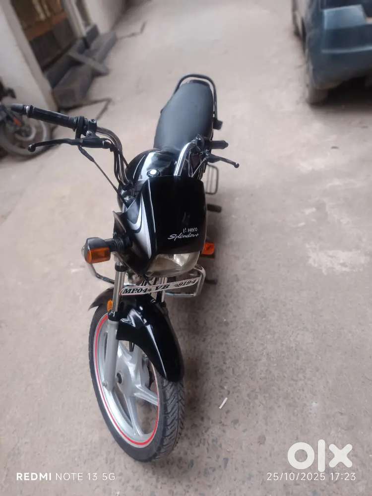 Urgent sell splendor plus self start fresh condition