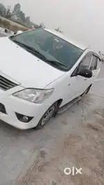 Toyota Innova 2013 Diesel Well Maintained