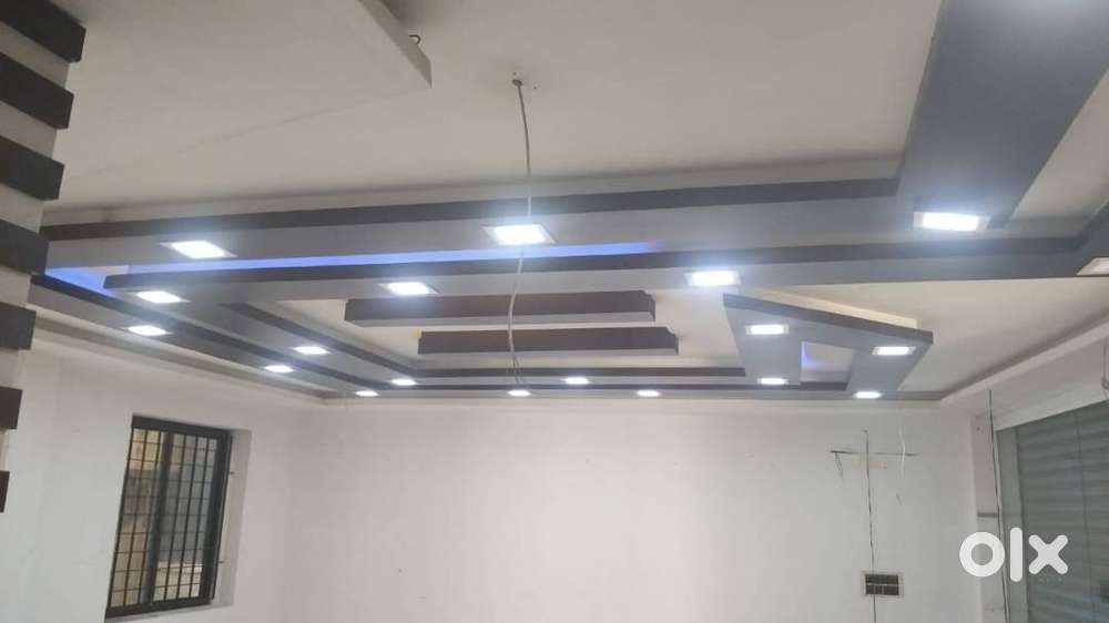 INDEPENDENT COMMERCIAL  BUILDING FOR BANKS , SHOWROOMS ETC..5 CAR PARK