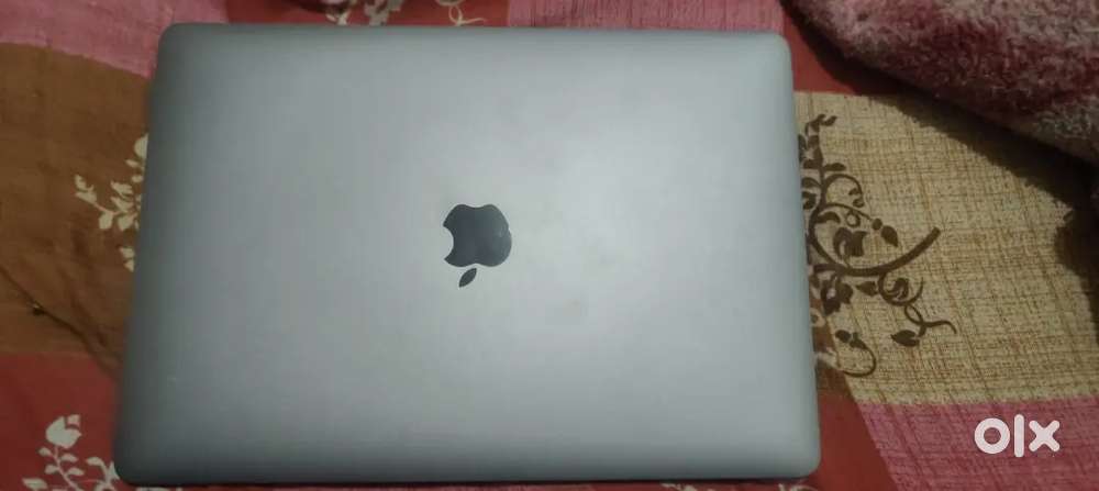 Apple MacBook with Powerful M1 chip