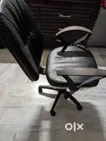 Revolving office chair