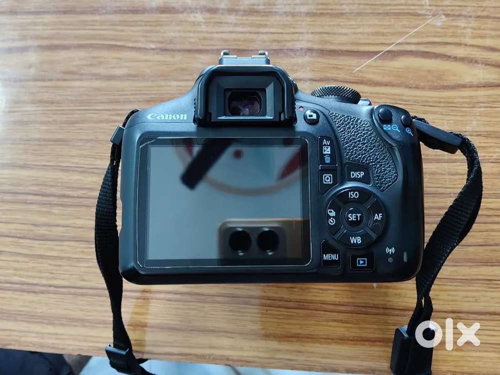 Canon 1500D dslr camera