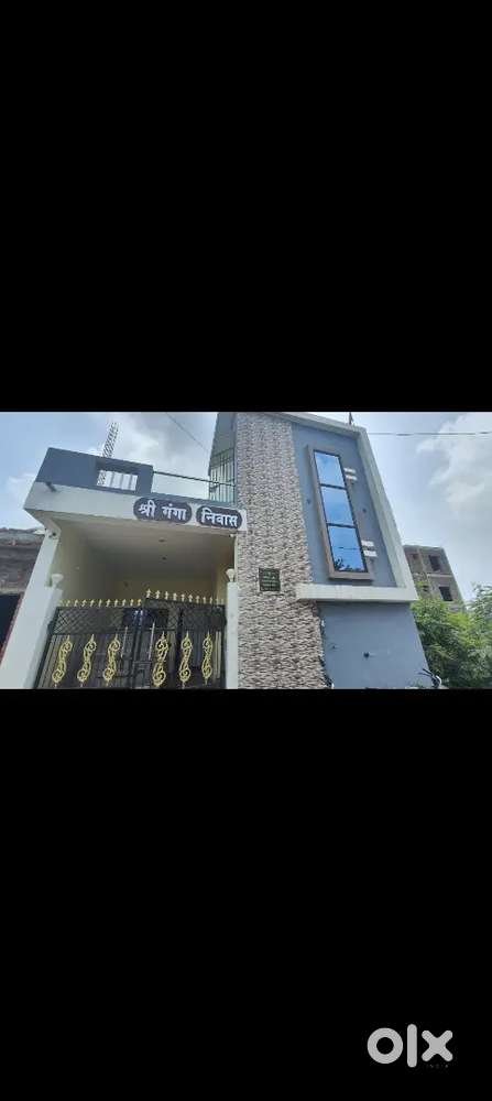 Only for girl 1 room with attached bathroom