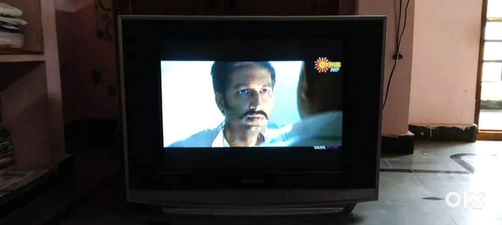 SAMSUNG OLD COLOUR TV