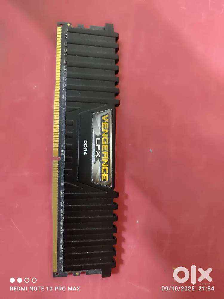 Corsair Vengeance 8 GB DDR 4 Ram 3200 mhz