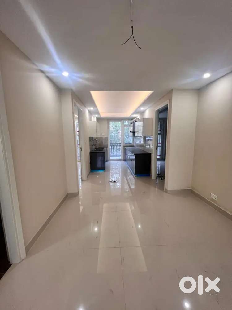 3bhk Semi Furnished flat on patiala road Zirakpur