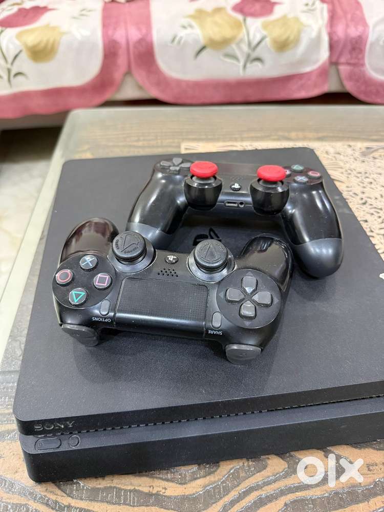 Ps4 Slim 512gb with 2 controllers