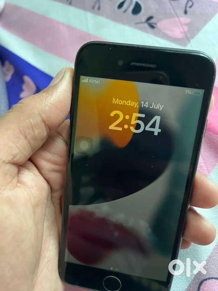 i phone 8 black colour emergency need pls