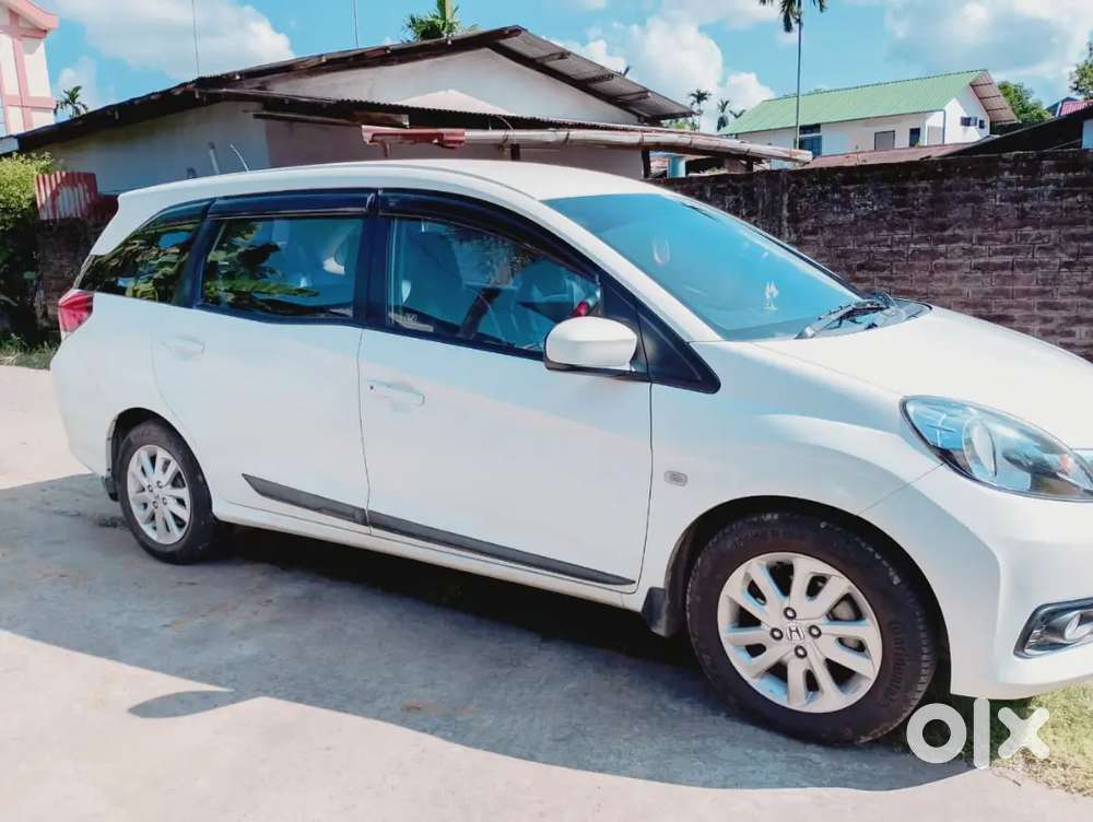 The Honda Mobilio 2016