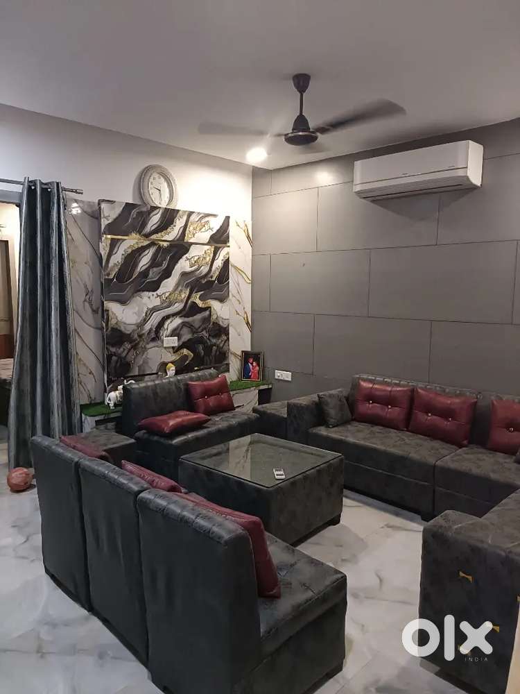 1 room available in sharing in 3bhk flat for Girl Only