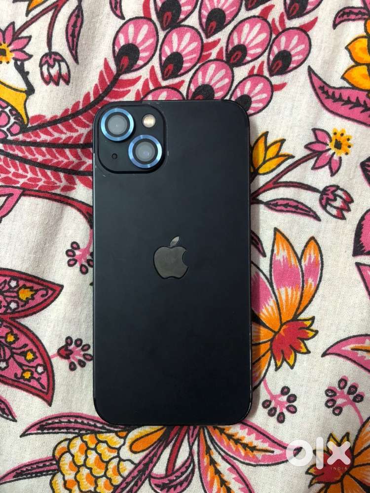 Selling out i phone 13 88% mint condition