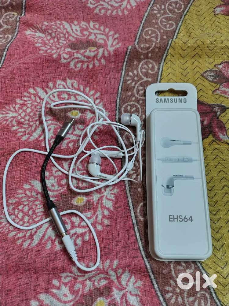 new samsung 3.5mm headphone with a good quality connector only ₹ 350/_