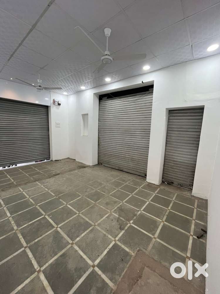 Prime commercial shop for rental
