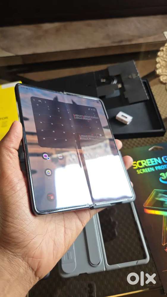 Black Samsung Fold 5 256GB like new + extra accessories worth 10k!