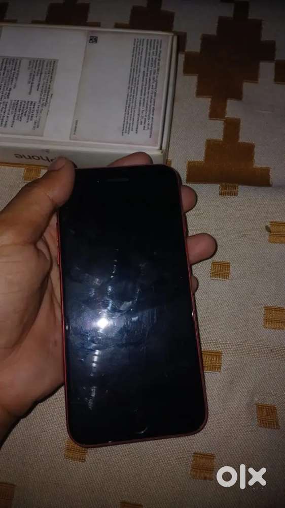 I am selling iphone se2020