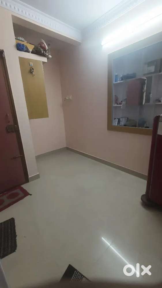 Looking female roommate