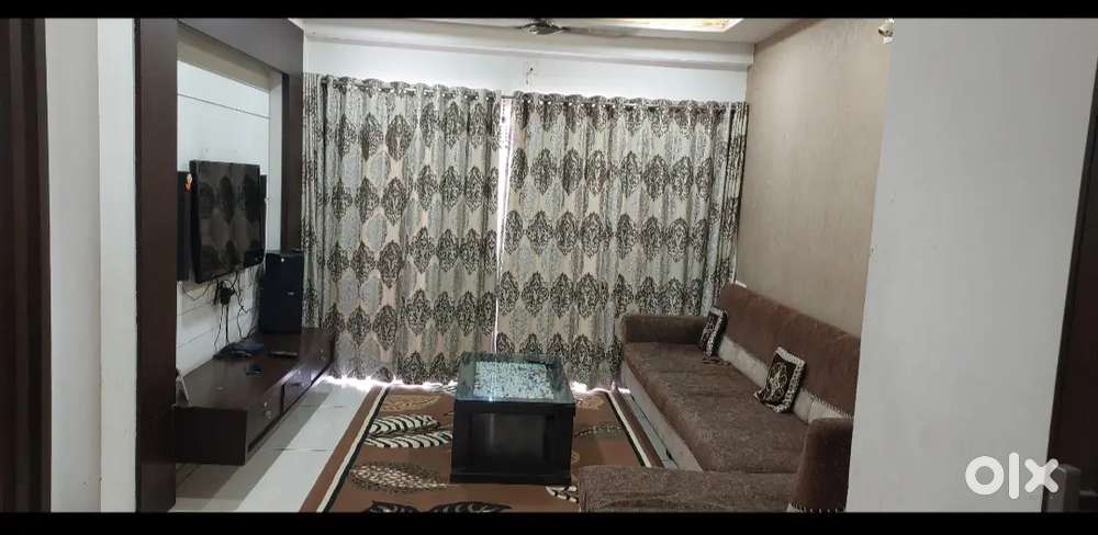 3 Bhk fully furnished flat Prime location in vadodara