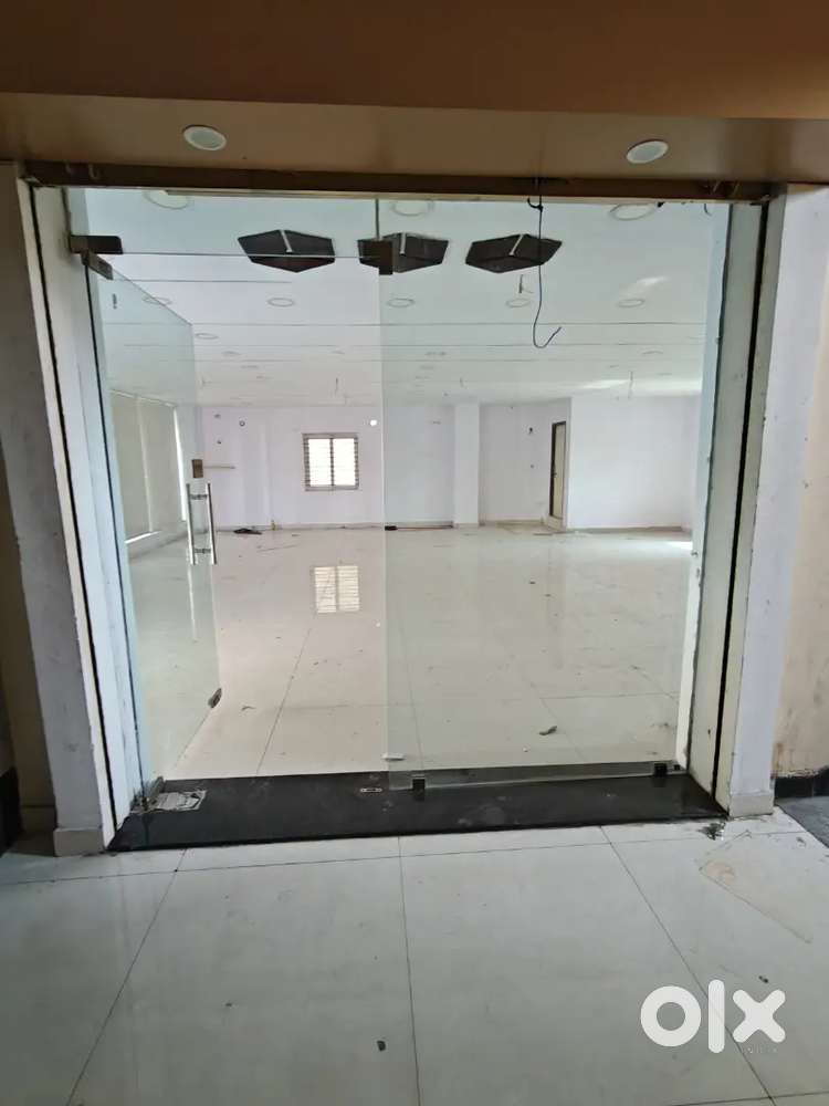 Deligthful office space in gurunanak  colony