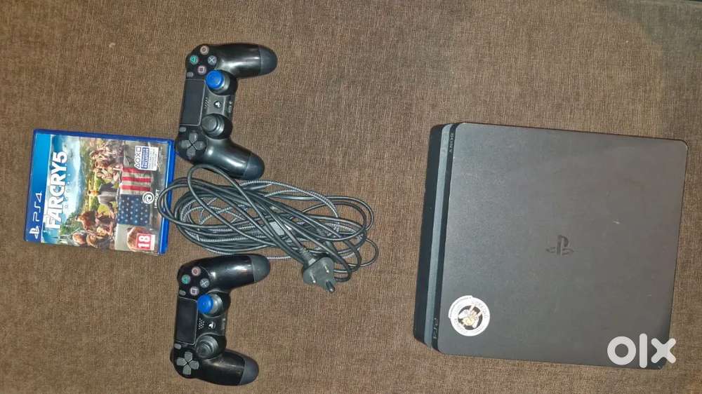 PS4 for sale in very good condition
