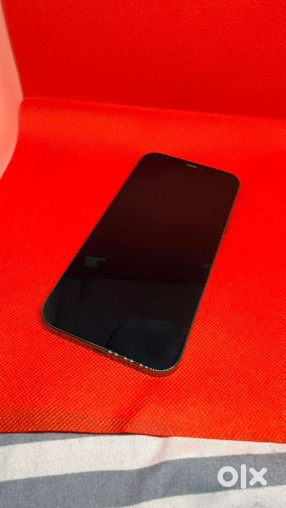 iPhone 12 Pro Max 256GB – Mint Condition (UAE Model)