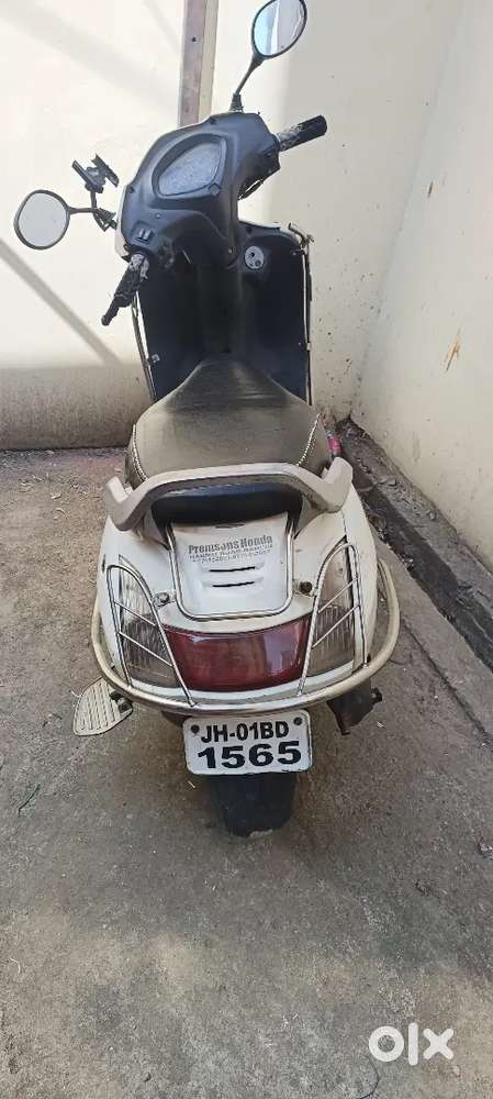 Honda activa in very good. Condition well mantain