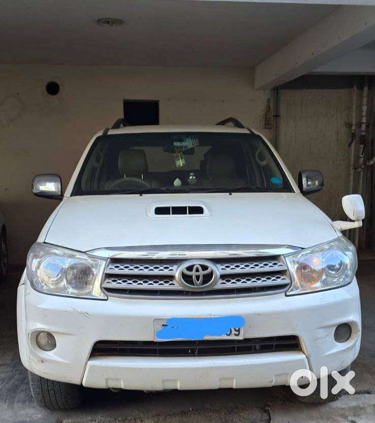Toyota Fortuner 2009-2011 3.0 Diesel, 2010, Diesel