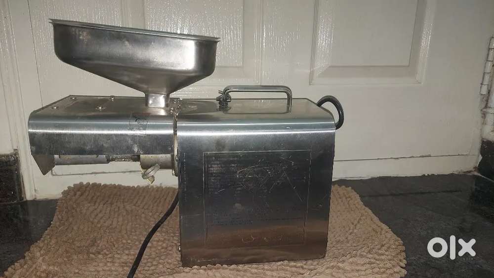 Oil extractor machine  portable