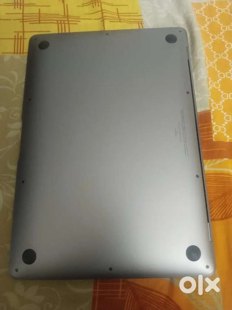 Macbook AIR M1, 8gb RAM, 256gb Storage