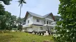 House with  20 cent land at kadayiruppu