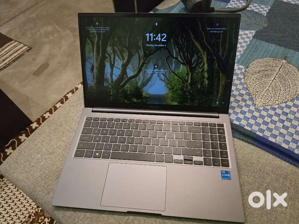 SAMSUNG GALAXY BOOK 4 Metal Intel Core i3 13th Gen 1315U 8GB/512GB