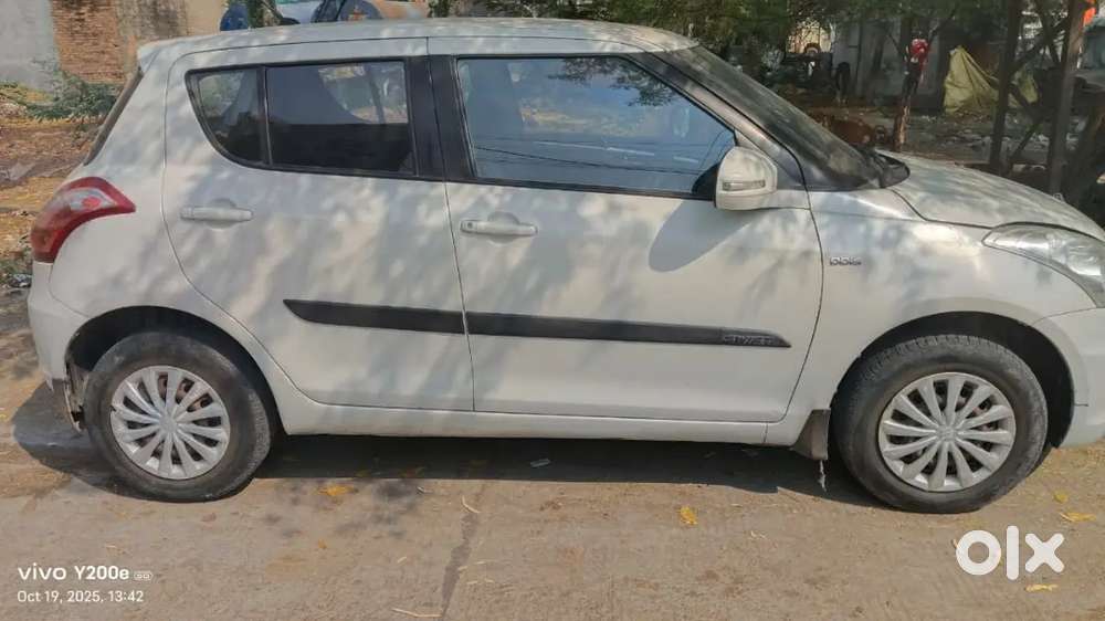 Maruti Suzuki Swift 2016 Diesel 74000 Km Driven