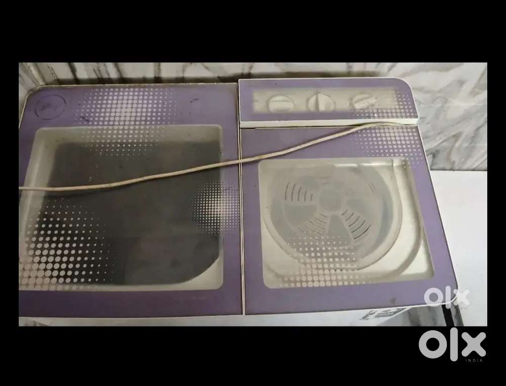Godrej washing machine in working condition.