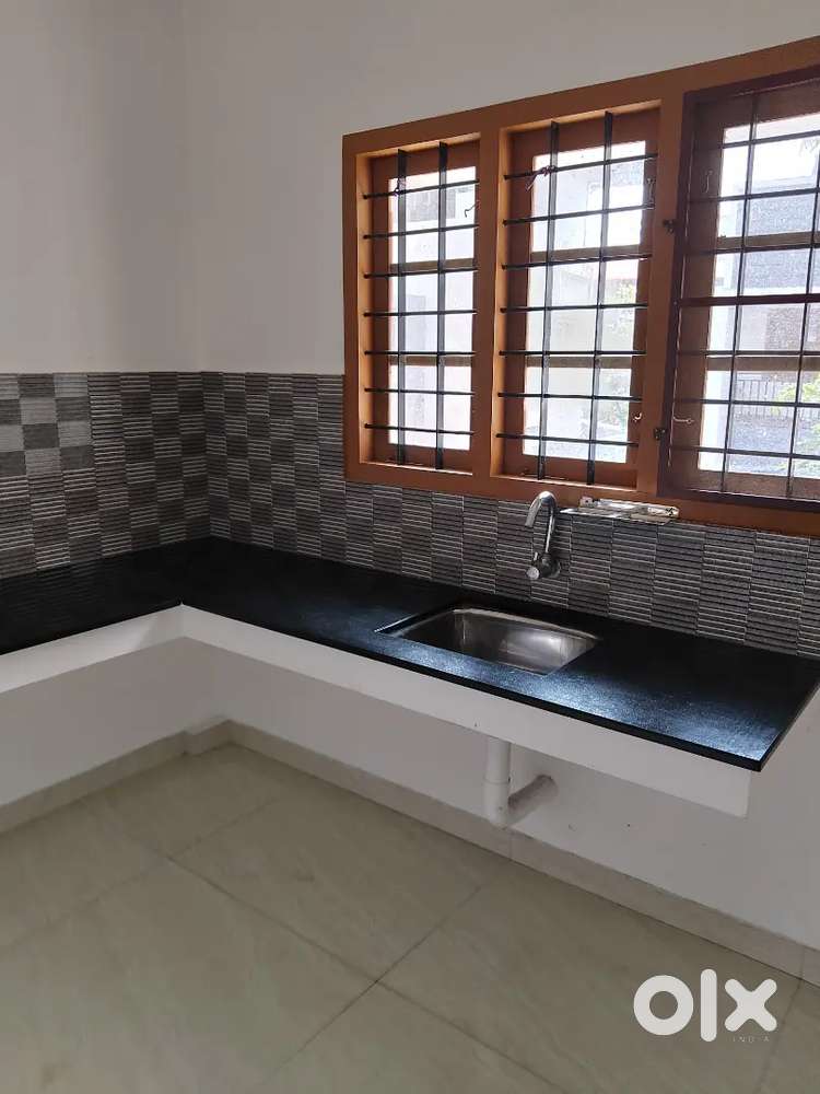 3 BHK UNFURNISHED APARTMENT FAMILY MAMANGALAM