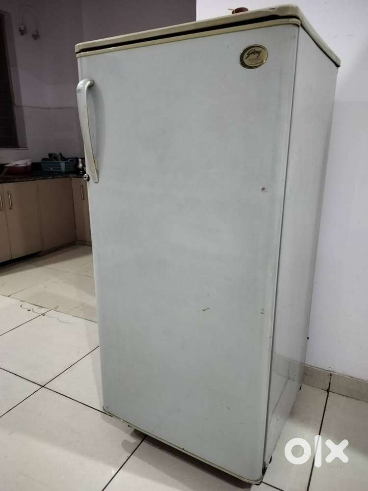 Godrej single door 300L fridge