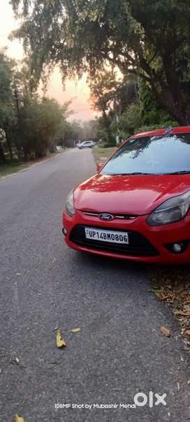 Doctor ki car hai well maintained mint condition valid till 2031